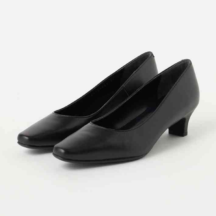 黒パンプス、どんなもの持ってますか?