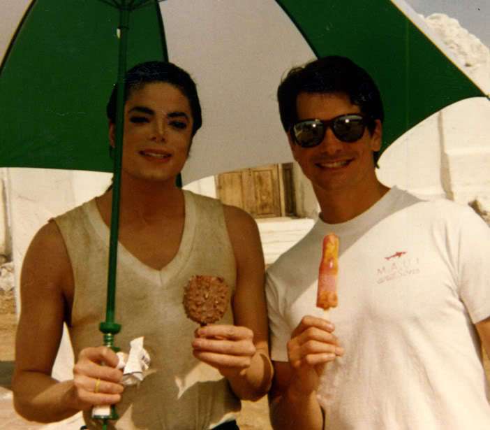 マイケル・ジャクソンの写真を貼るトピPart2