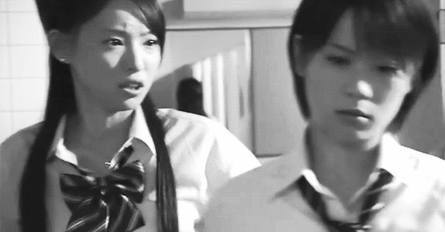 ドラマのワンシーンの画像を貼って作品名が分かったらプラスを押すトピ