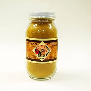カレー粉でカレーを作る人〜！