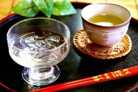 暑いですね～、冷蔵庫にある物で何か１つ出して下さいな