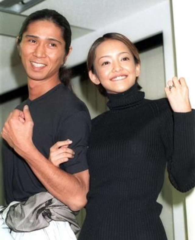 ひたすら芸能人同士の夫婦を上げてくトピ