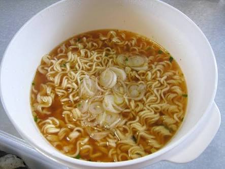 あまり体に良くない食べ物が好きな人