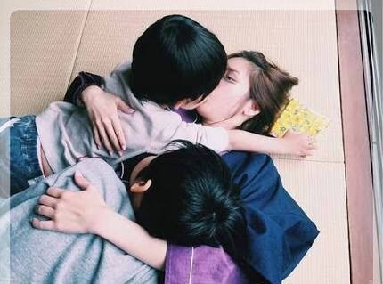 紗栄子の美ヒップに釘付け！ビキニ姿でヘルシーボディ開放