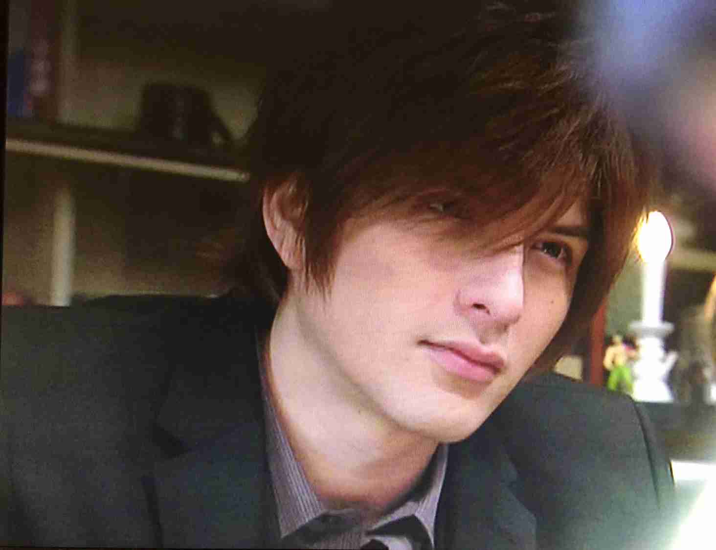 今あなたの隣に誰でも来てくれるとしたら誰を呼ぶ？