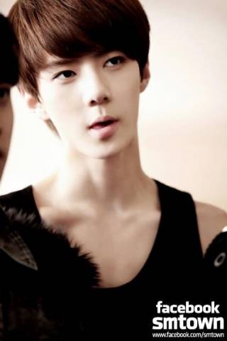 今あなたの隣に誰でも来てくれるとしたら誰を呼ぶ？