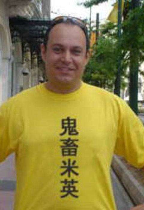 変なTシャツ画像ください！