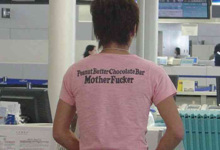 変なTシャツ画像ください！