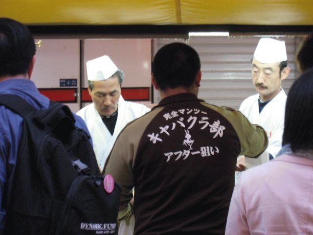 変なTシャツ画像ください！