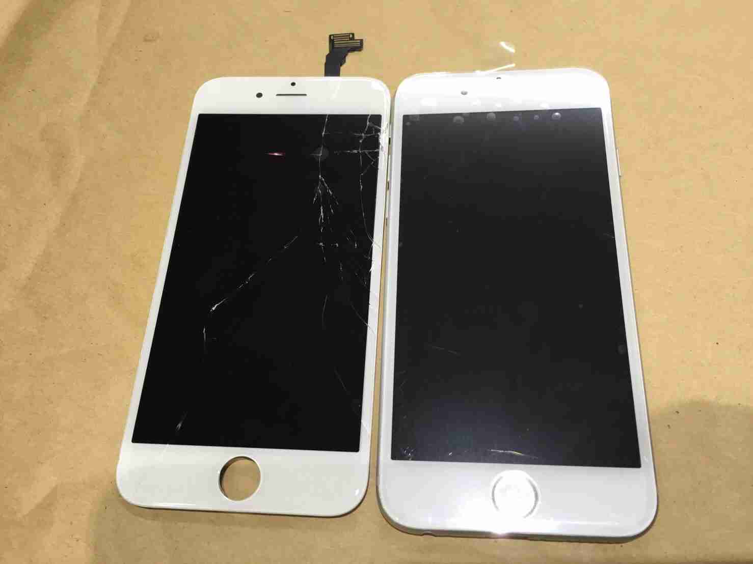スマホ画面が割れたままの人!!