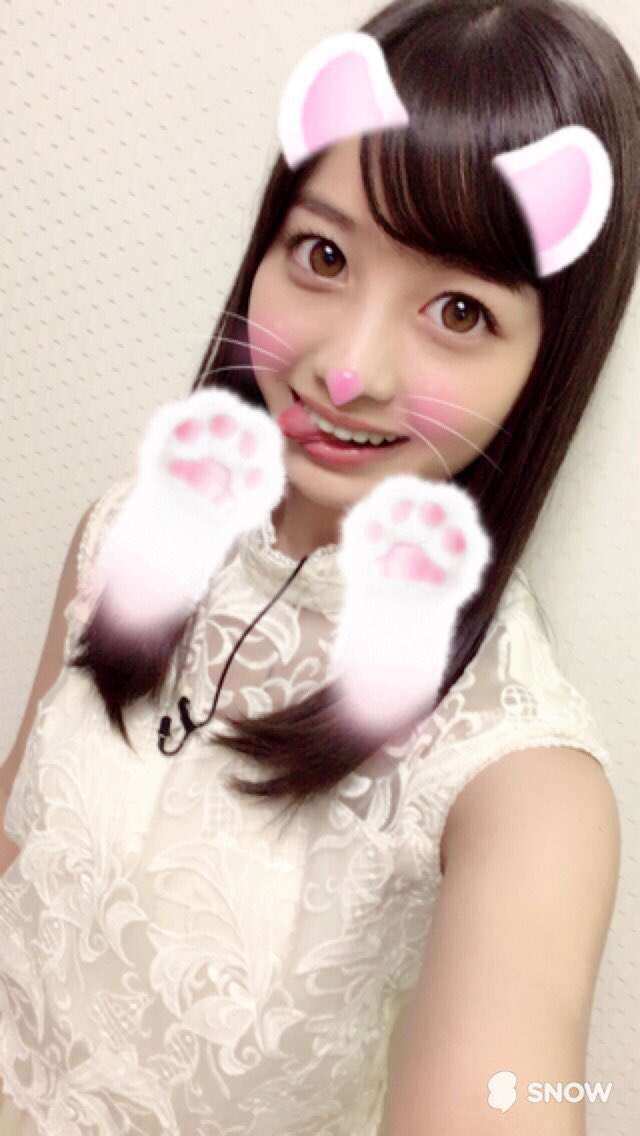 橋本環奈の“オトナ”な姿に反響「肌見せがまぶしい」「本当に完璧」