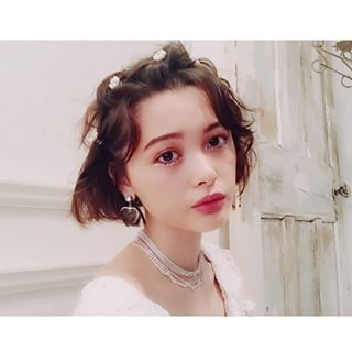 お人形さんみたいな顔の芸能人