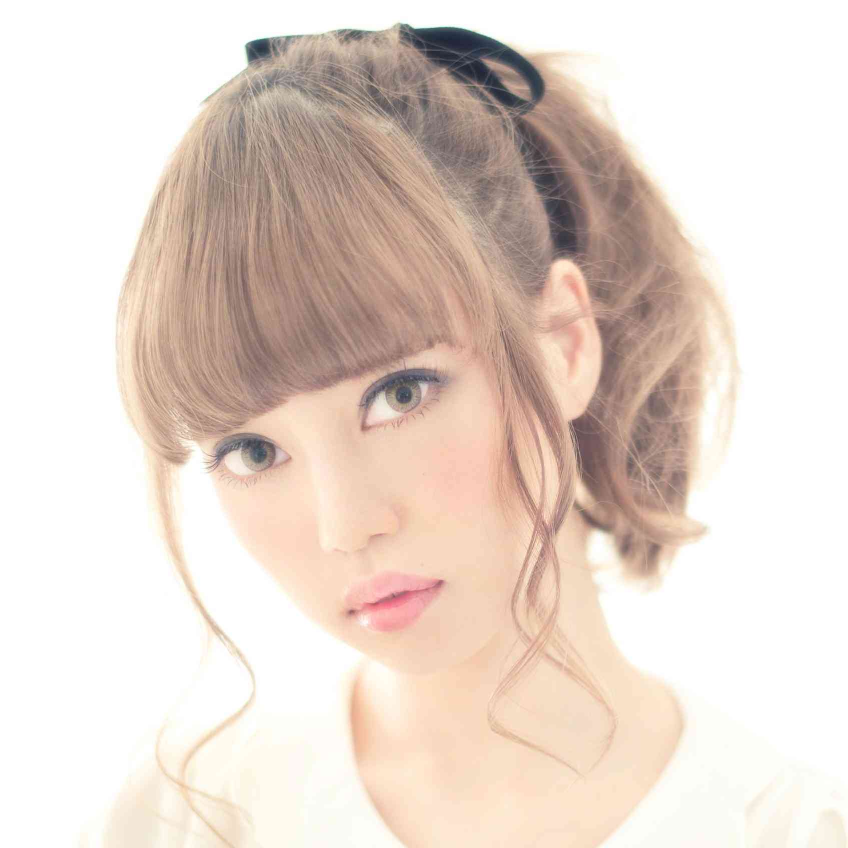 お人形さんみたいな顔の芸能人