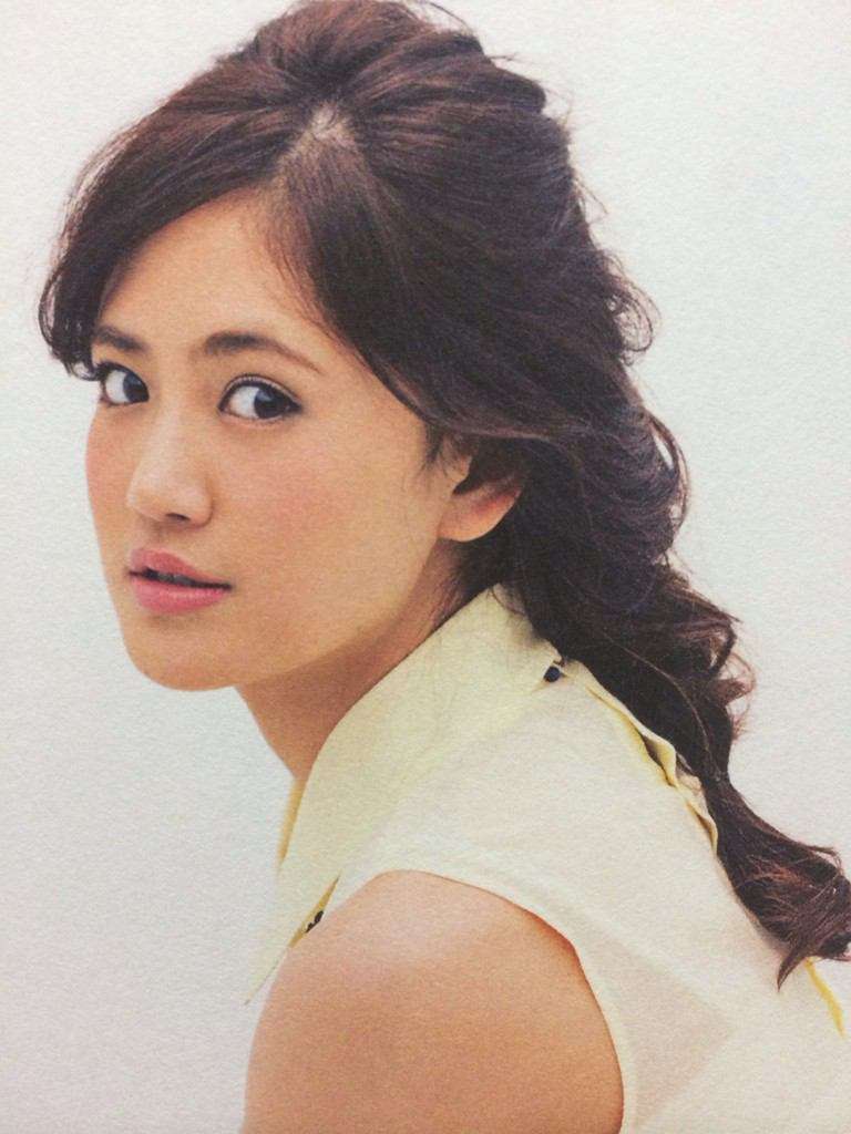 お人形さんみたいな顔の芸能人
