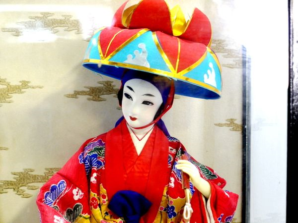 お人形さんみたいな顔の芸能人