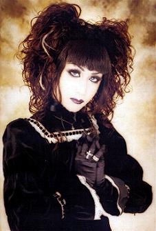 お人形さんみたいな顔の芸能人