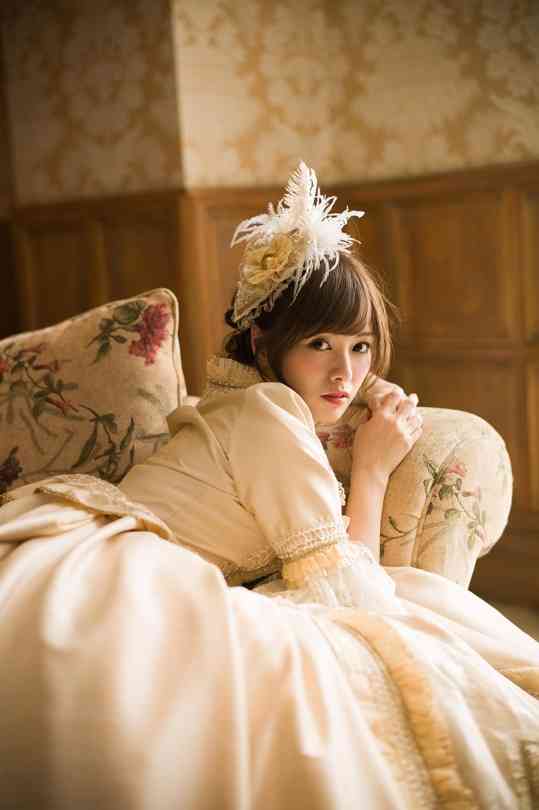 お人形さんみたいな顔の芸能人