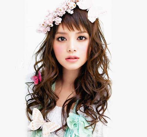 お人形さんみたいな顔の芸能人