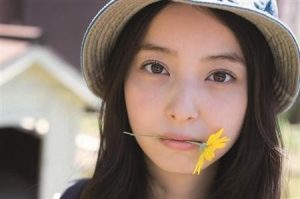 お人形さんみたいな顔の芸能人