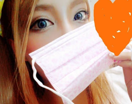 ざわちんの“きゃりー”ものまねメイク大絶賛