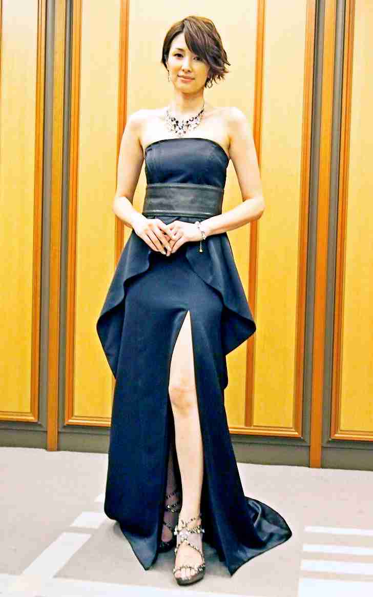 アラサー以上女性芸能人のドレスアップ画像