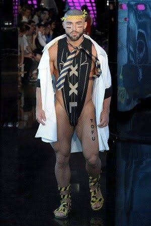 奇抜なファッション