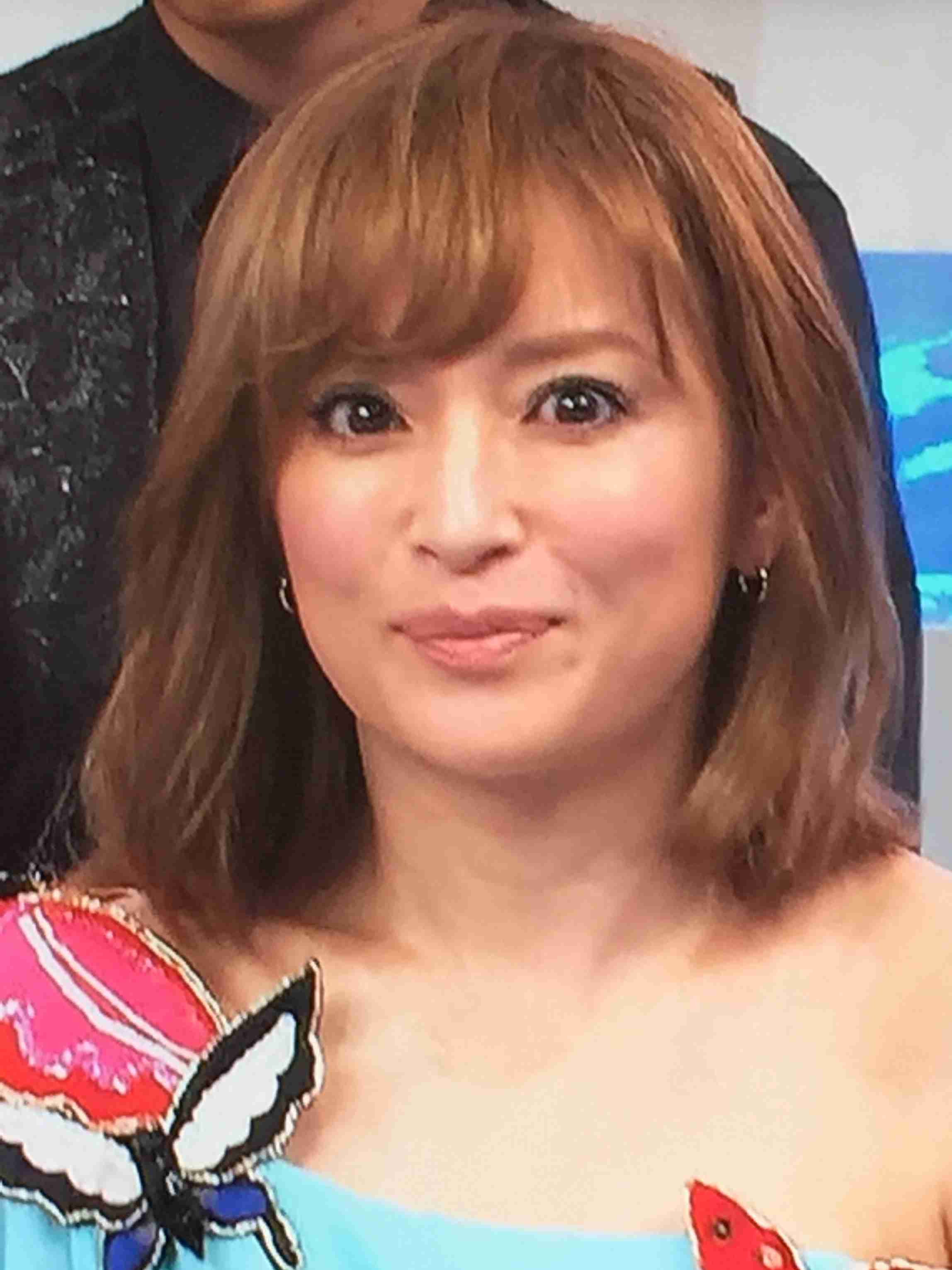 浜崎あゆみが公開したスリム過ぎるビキニ姿に反響
