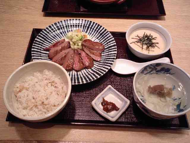 この食べ物、なんでこんなに美味いんだ!