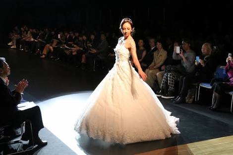 板野友美がウエディングドレスをプロデュース 自身の結婚観は…