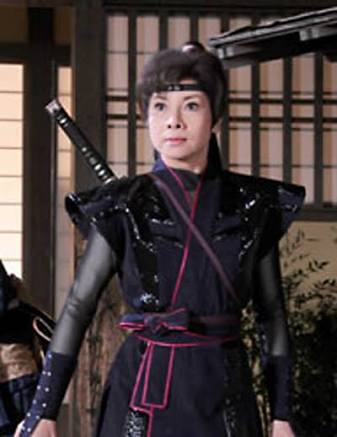 映画で強い女性の画像を貼ってください