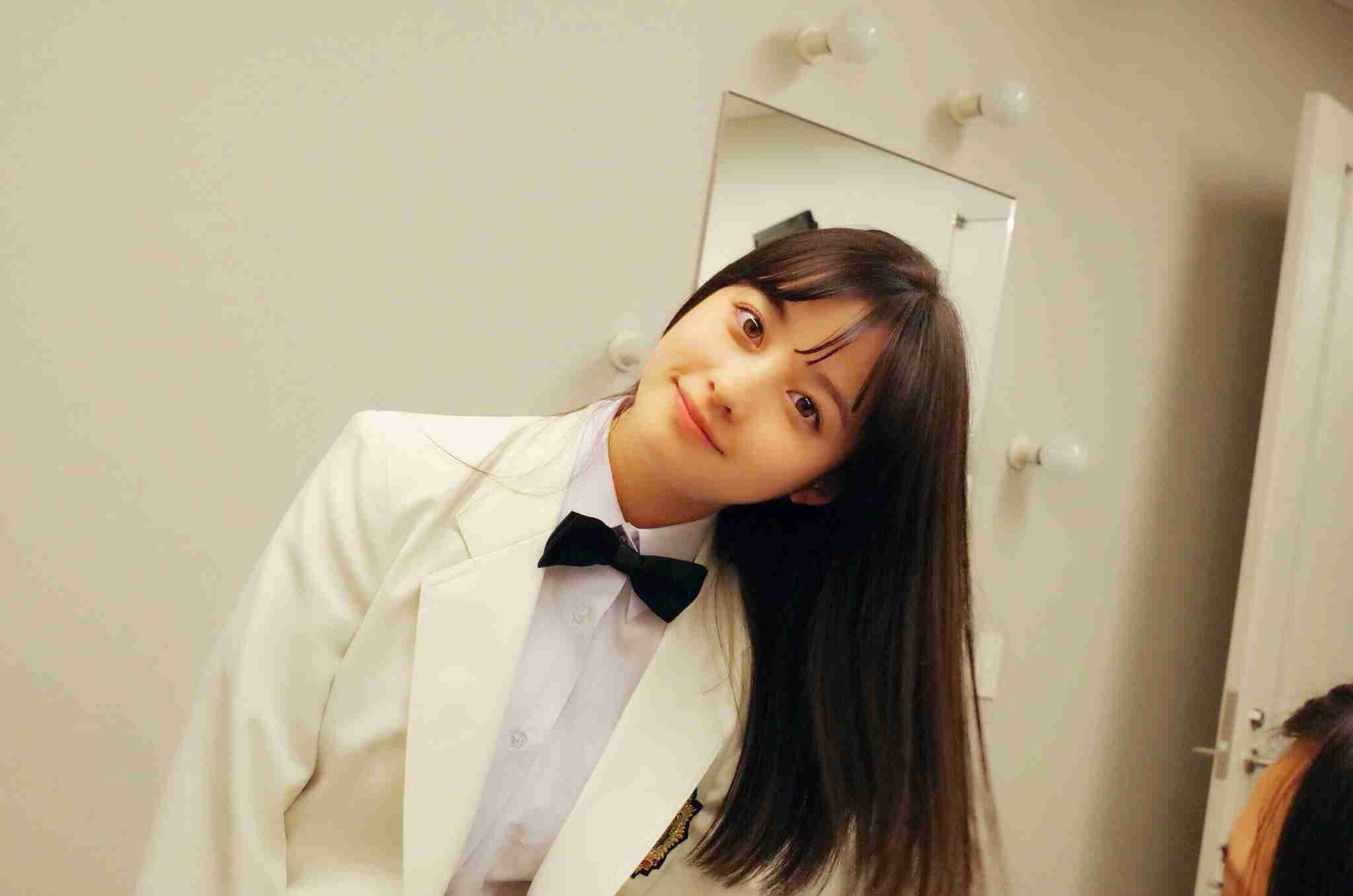 “天使すぎる花嫁”橋本環奈、結婚マガジン表紙でウエディング姿