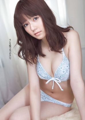 島崎遙香ひとりだけ水着じゃない…AKB48“神8”表紙の少年マガジンが話題