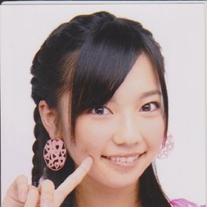 島崎遙香ひとりだけ水着じゃない…AKB48“神8”表紙の少年マガジンが話題