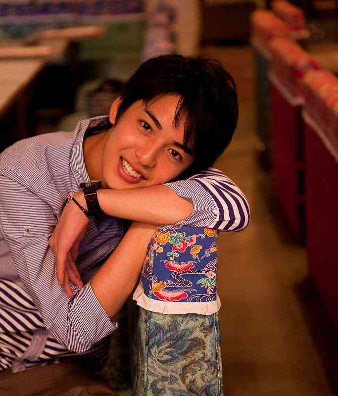 歯並びキレイな人の写真見せてください