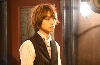 山本美月、実写「ピーチガール」の制服ショット公開で期待の声続々