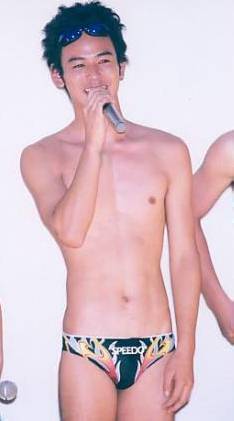水着が似合う男性有名人の画像を貼ろうじゃないの