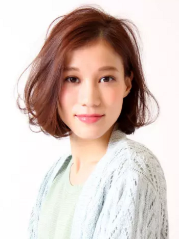 面長の皆さん、どんなヘアスタイルですか?