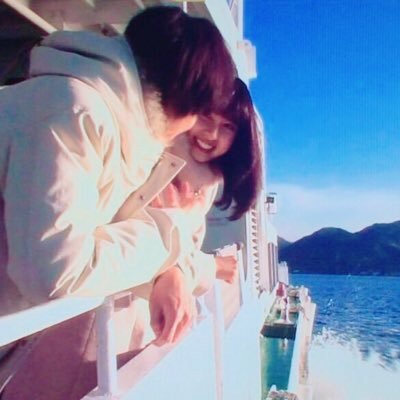 土屋太鳳 水色の花柄浴衣で華やかに 理想のデートを語る