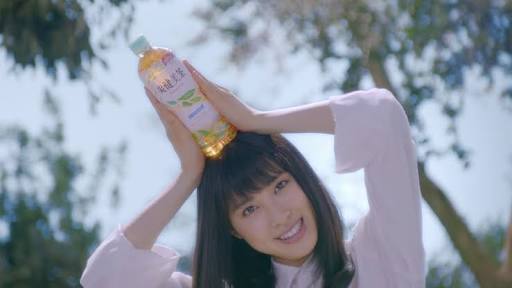 土屋太鳳　水色の花柄浴衣で華やかに　理想のデートを語る