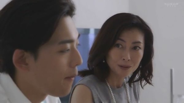 中山美穂、竜星涼と23歳差濃厚ラブシーン「調教のしがいがありました」