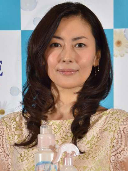中山美穂、竜星涼と23歳差濃厚ラブシーン「調教のしがいがありました」