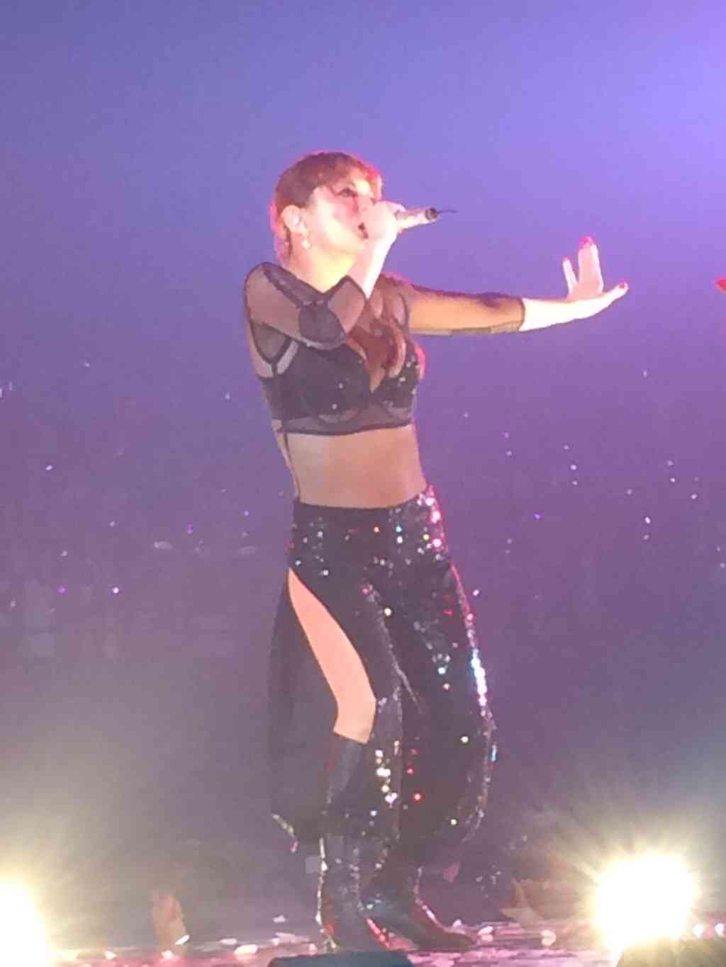 浜崎あゆみ水色セクシードレスで『a-nation』13度目のトリ