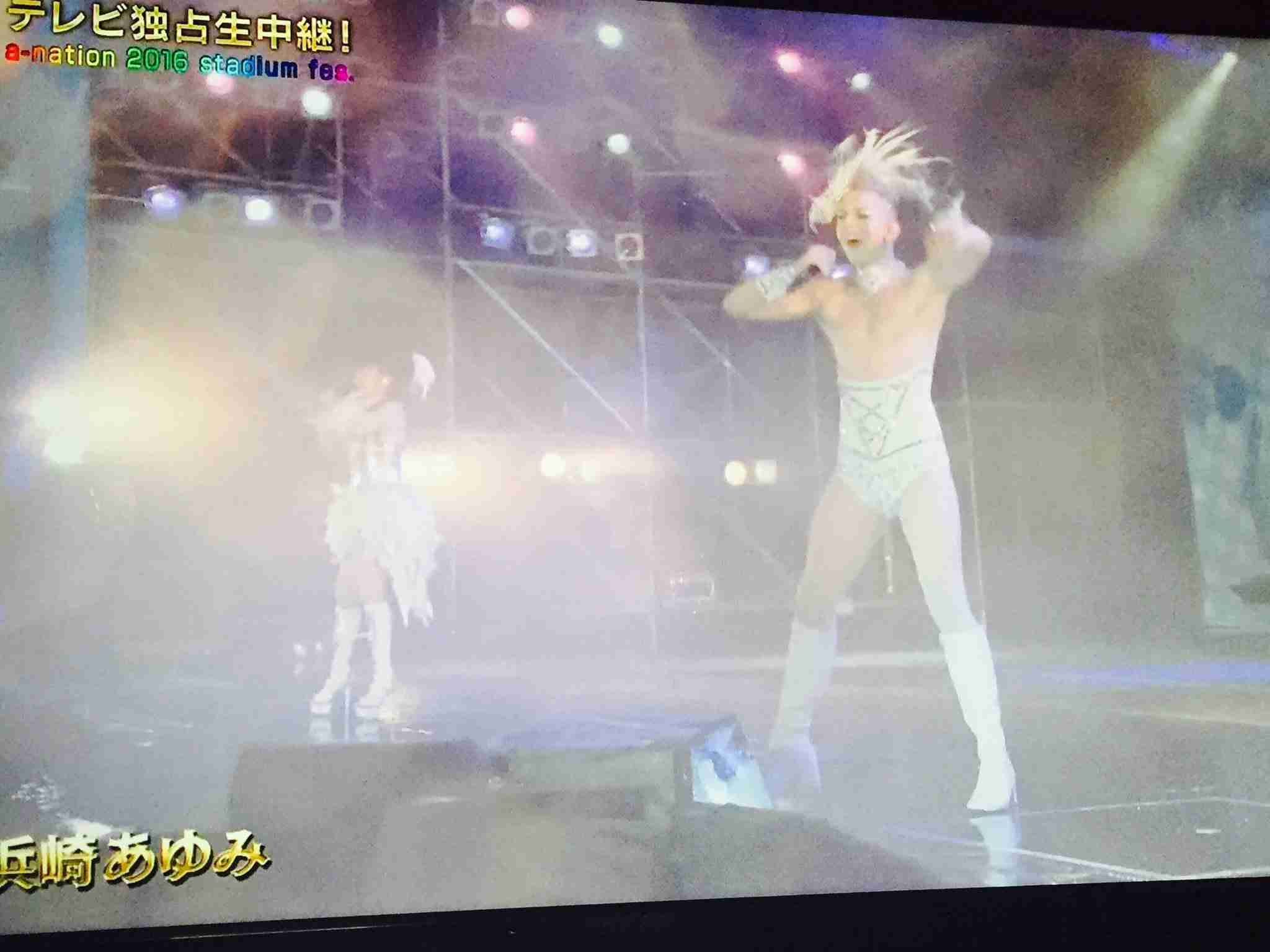 浜崎あゆみ水色セクシードレスで『a-nation』13度目のトリ