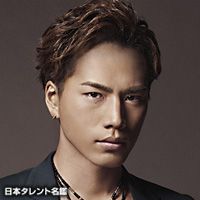髪は染めてないとへんですか?