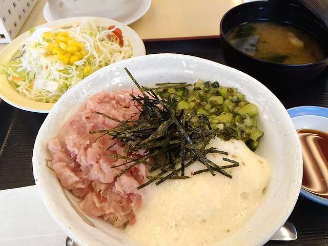 【画像】松屋の三食丼がヤバイ