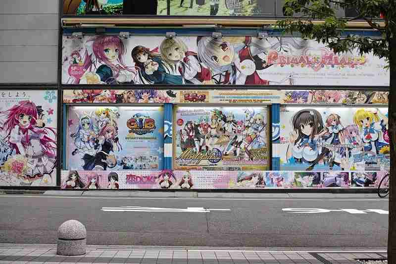 児童ポルノ「自画撮り」増加…普通の子がスマホで安易に