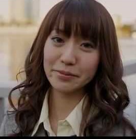 目の奥が笑ってないと感じる有名人