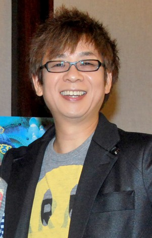 目の奥が笑ってないと感じる有名人