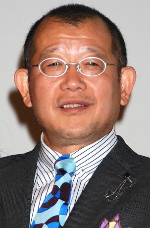 目の奥が笑ってないと感じる有名人