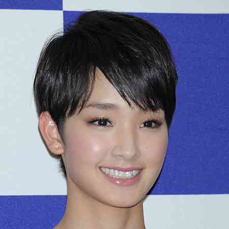 目の奥が笑ってないと感じる有名人